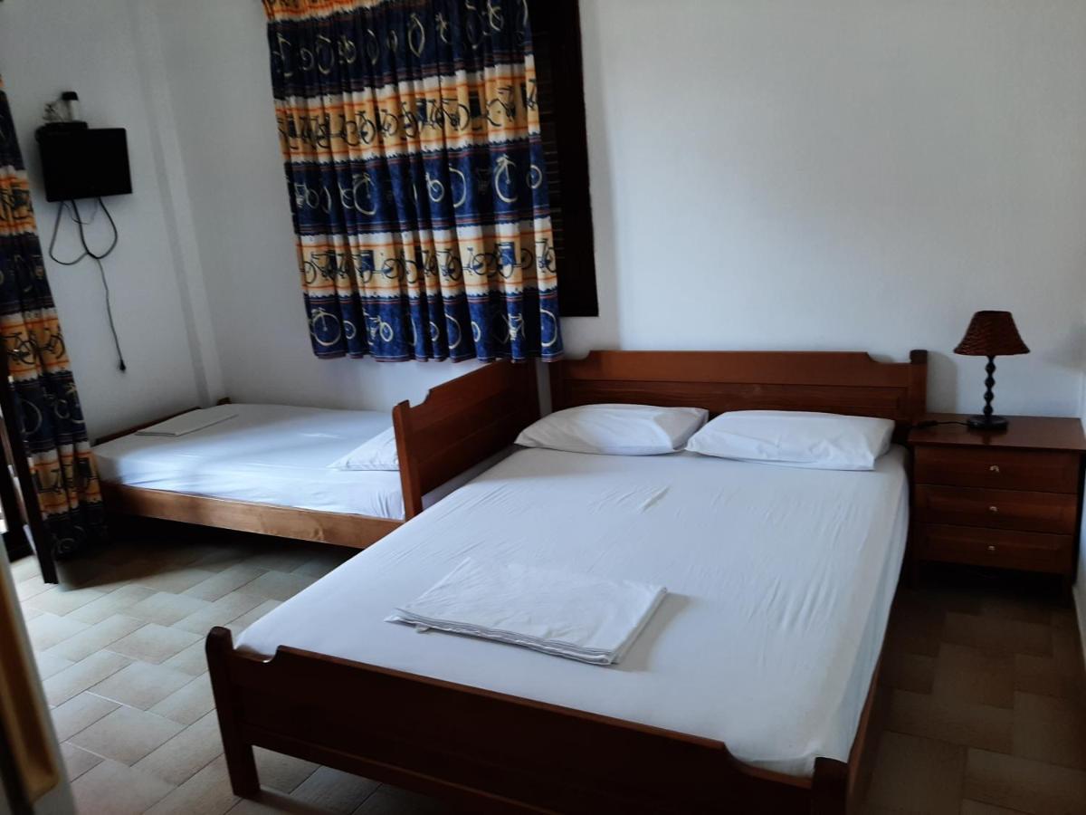 House Kosmas On The Beach Сарті Екстер'єр фото