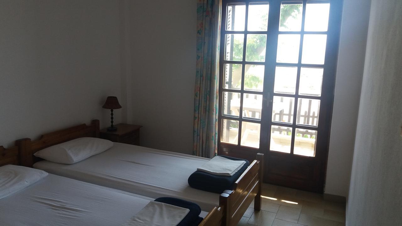 House Kosmas On The Beach Сарті Екстер'єр фото
