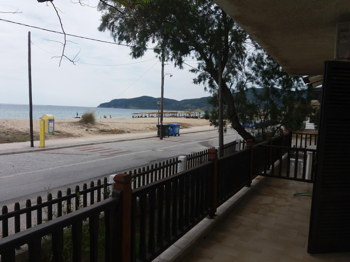 House Kosmas On The Beach Сарті Екстер'єр фото
