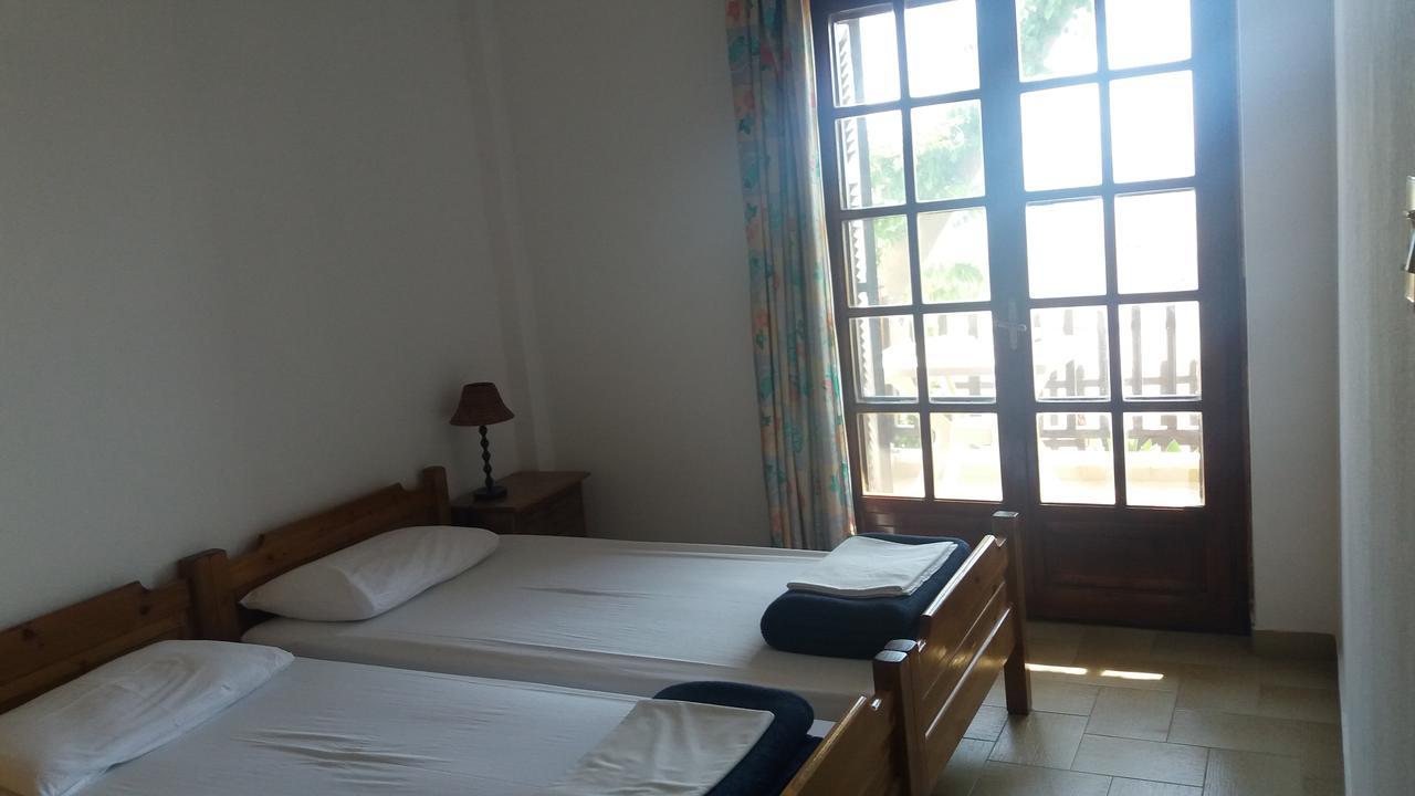 House Kosmas On The Beach Сарті Екстер'єр фото