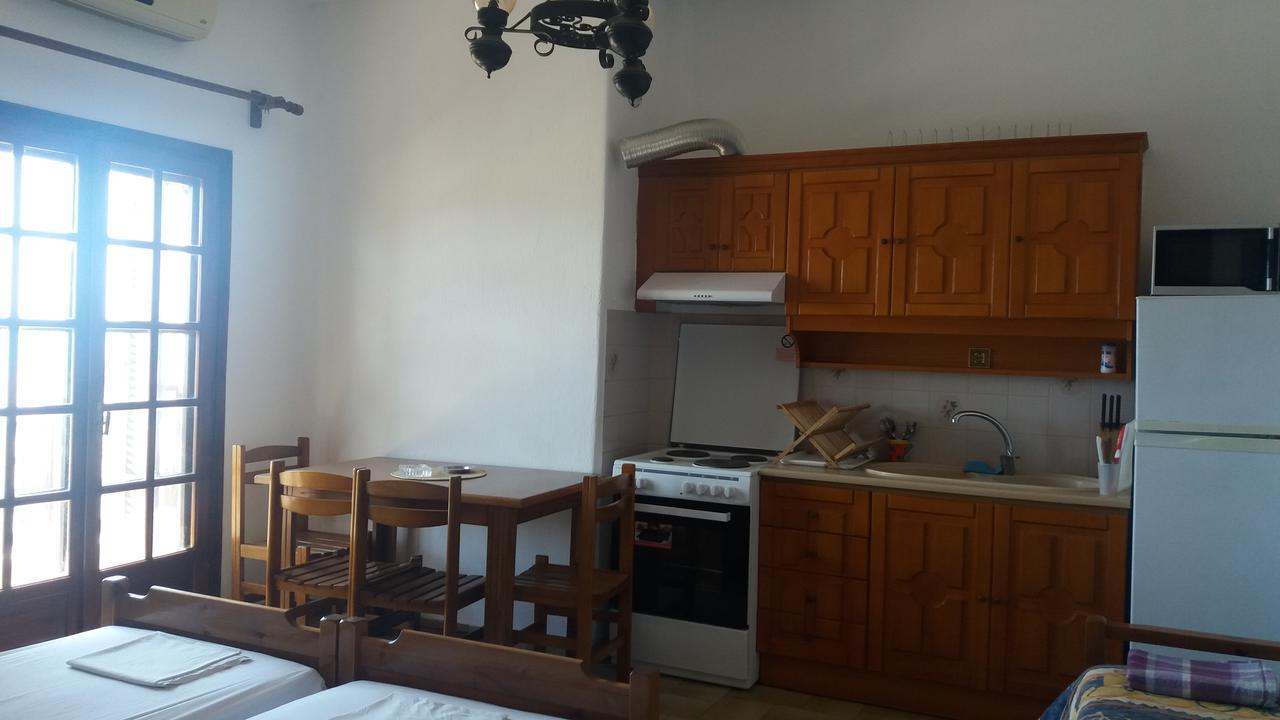 House Kosmas On The Beach Сарті Екстер'єр фото